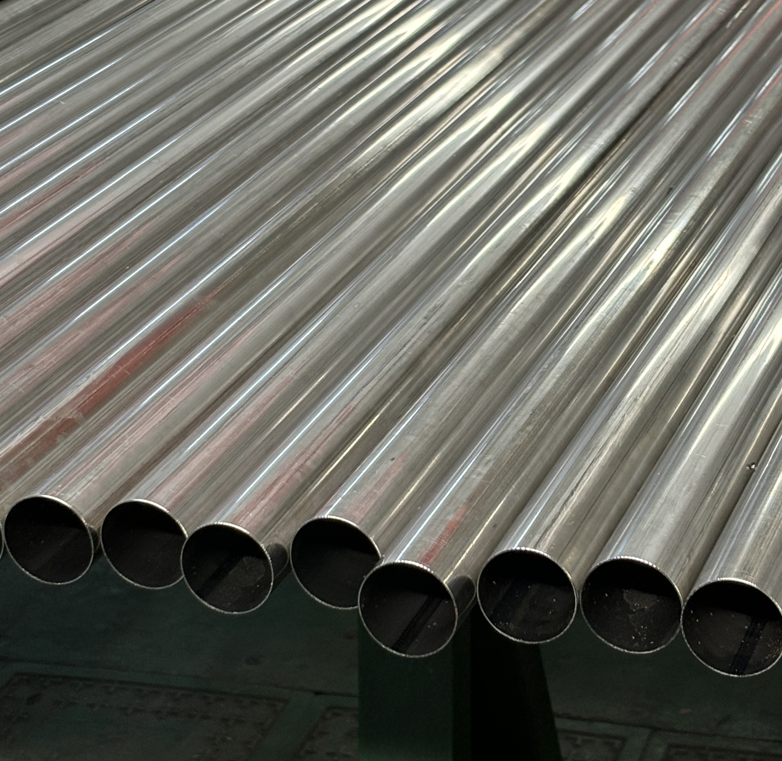 ASTM 316L 스테인리스 스틸 용접 파이프 원형 오스테 나이트 파이프 