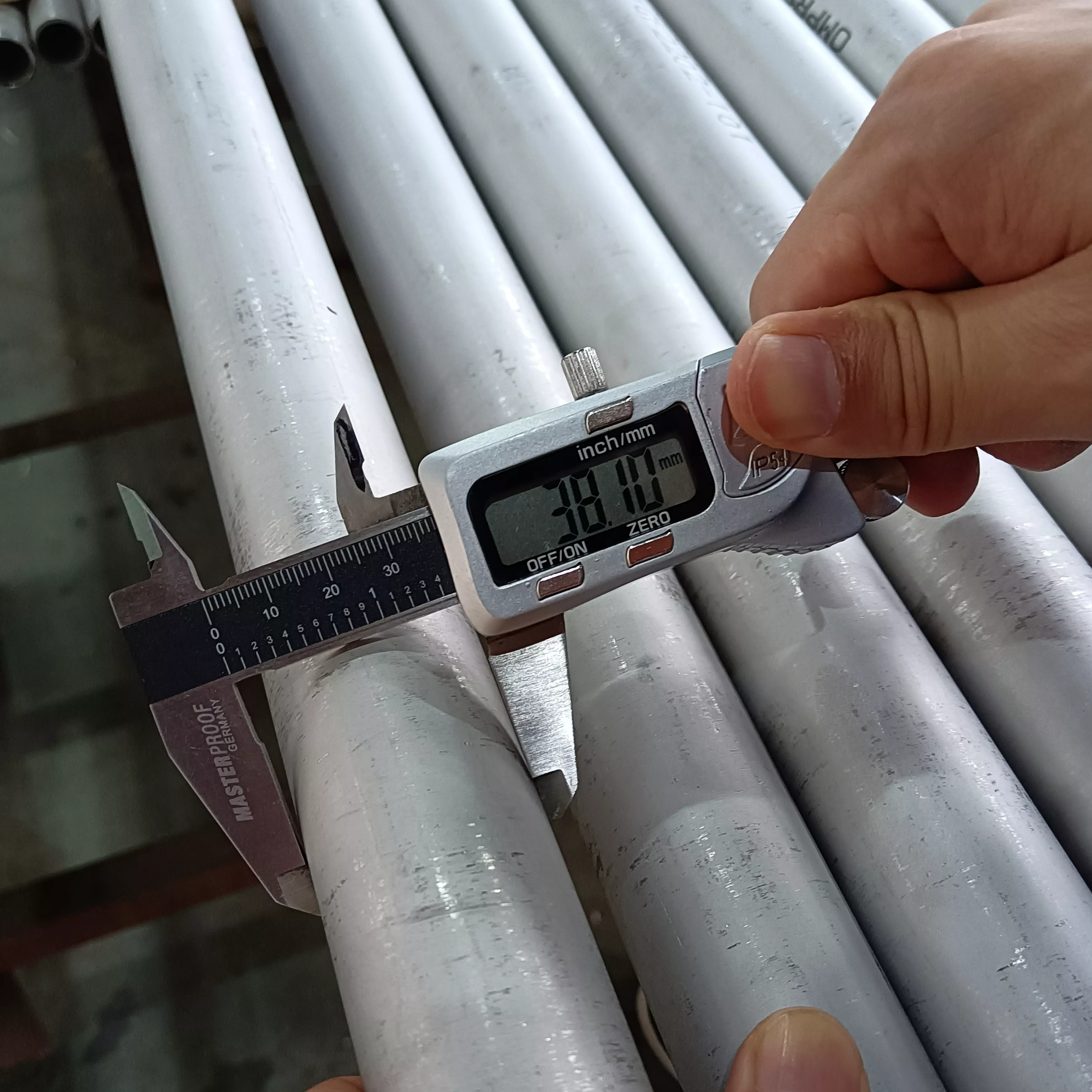 스테인레스 스틸 부식 저항에 대한 완전한 분석 : 몰리브덴 함량은 핵심입니다.